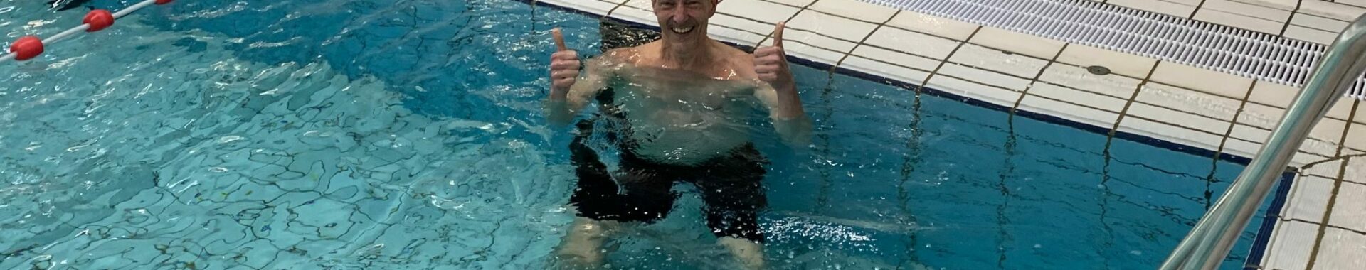 Deelnemers razend enthousiast over cursus borstcrawl bij zwembad Hoornse Vaart in Alkmaar