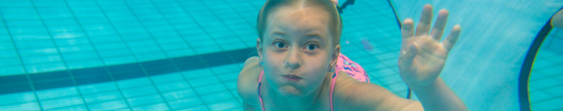 ASM Model is onderdeel van swim is cool