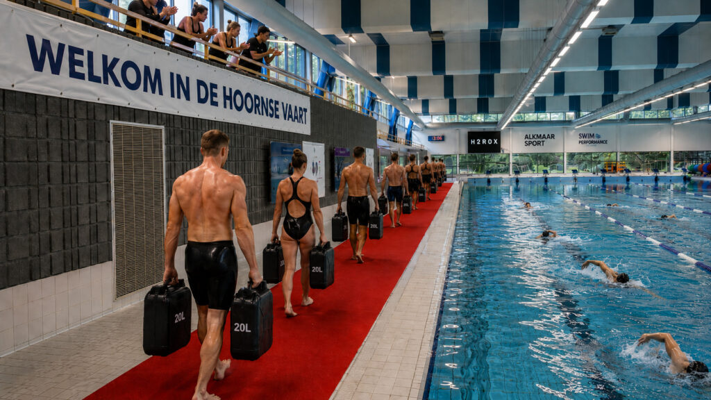 Erster H2ROX der Niederlande im Schwimmbad Hoornse Vaart